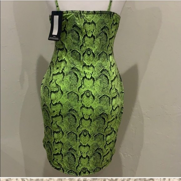 PRETTY LITTLE THING DRESS - Picture 2 of 3